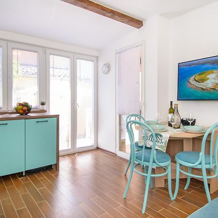Apartman Dana Kastelir-Labinci Eksteriør billede
