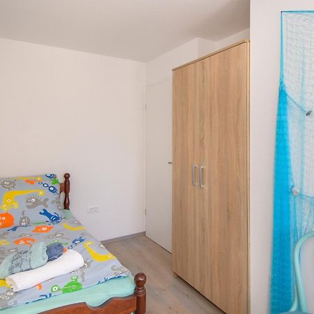 Apartman Dana Kastelir-Labinci Eksteriør billede